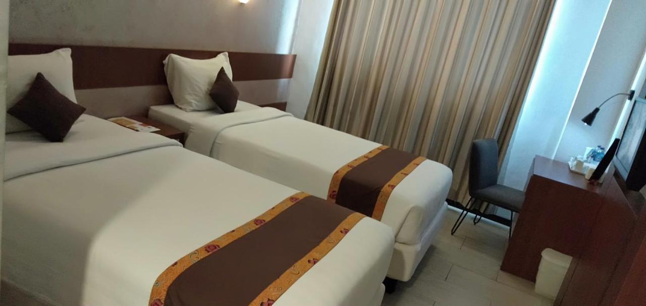 Xtra Hotel Bengkulu Exterior photo