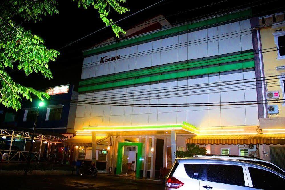Xtra Hotel Bengkulu Exterior photo