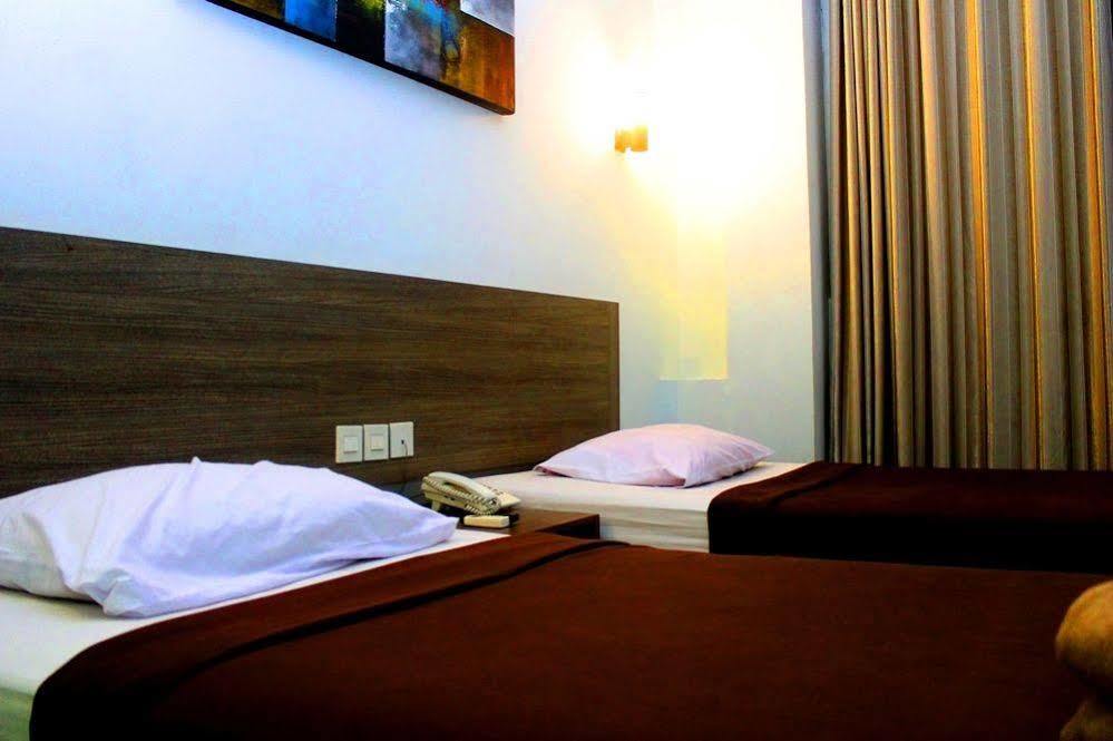 Xtra Hotel Bengkulu Exterior photo