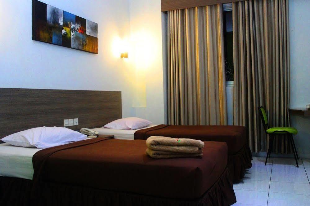 Xtra Hotel Bengkulu Exterior photo